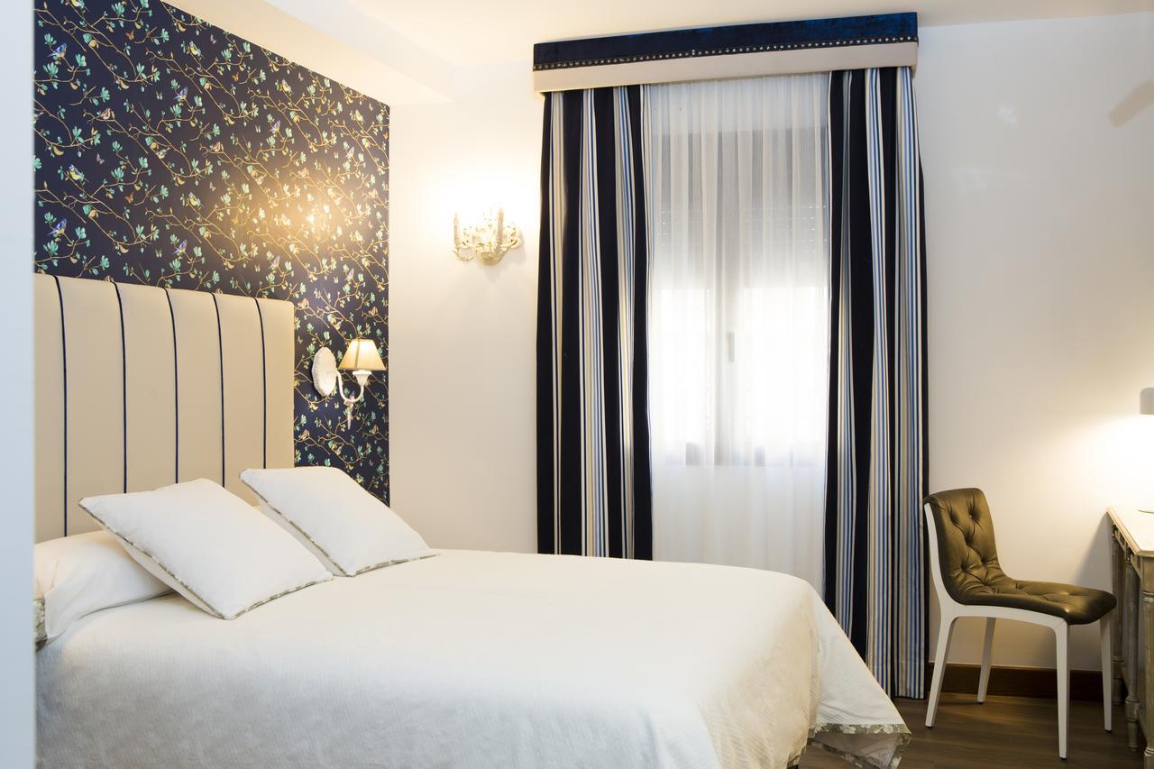 Hotel Hierbaluisa Alarcón Esterno foto